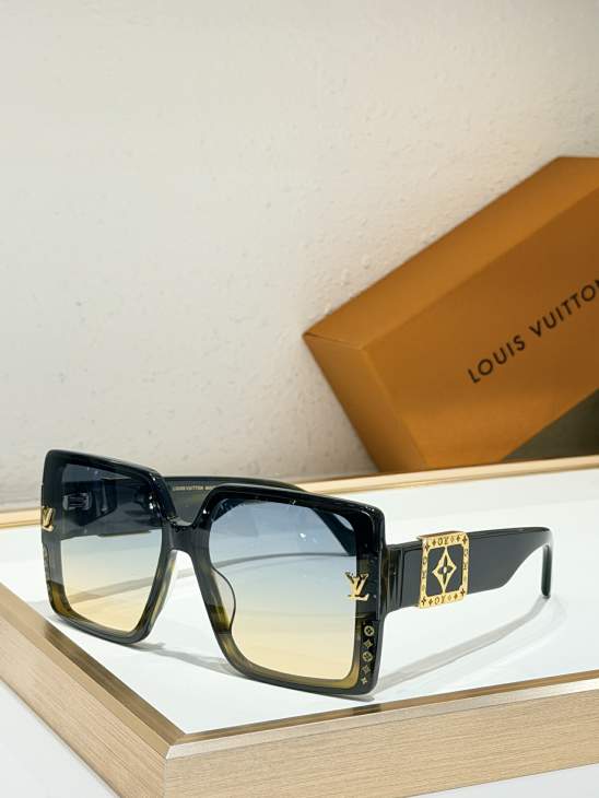Picture of Louis Vuitton Sunglasses _SKUfw80236190fw